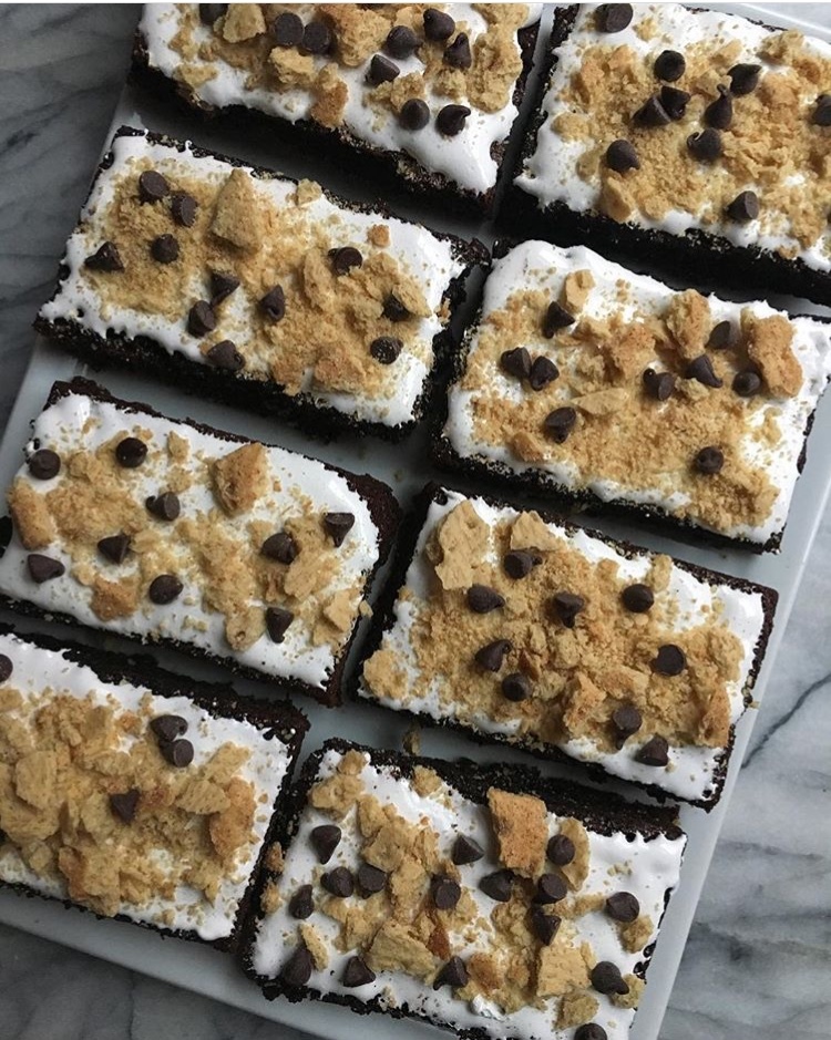 S’mores Brownies Bars by Sarah Botwinick | @frumfoodie