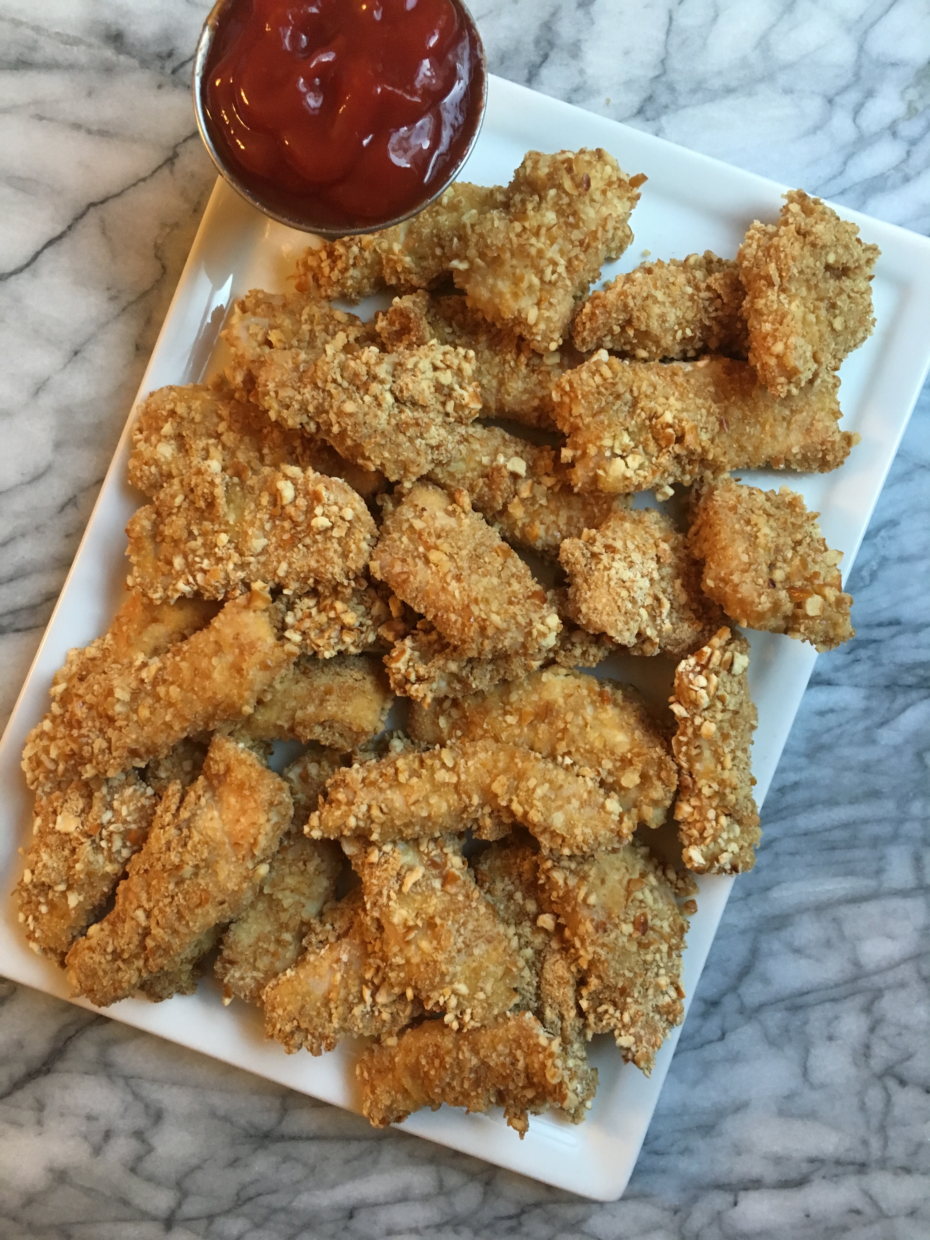 Baked Honey Mustard Pretzel Chicken Nuggets by Sarah Botwinick |@frumfoodie
